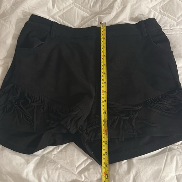 Black Fringe Shorts Sterling Kreek size large - Picture 10 of 11